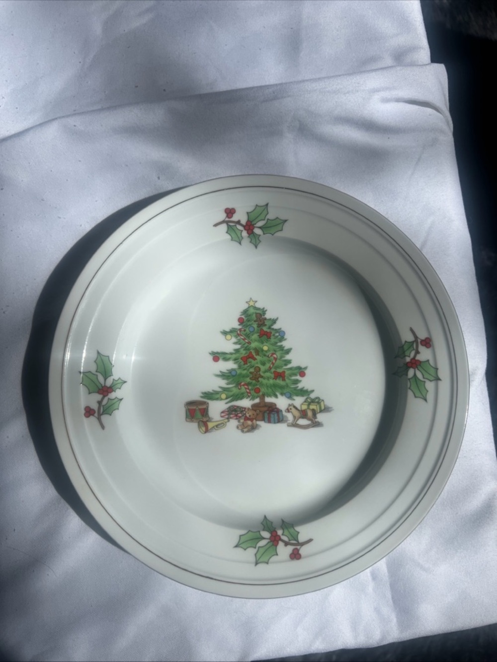 Holiday Christmas Tree Dinner Plate - White and Green